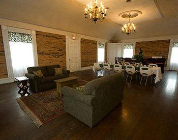 Rogues Harbor Inn Lansing Eksteriør bilde